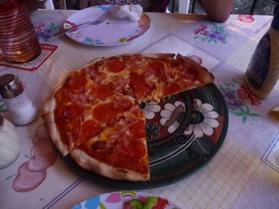 Cafe Roma